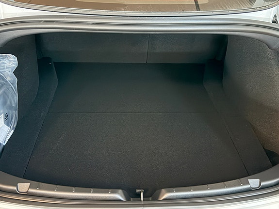 Tesla Model 3 6 of 23