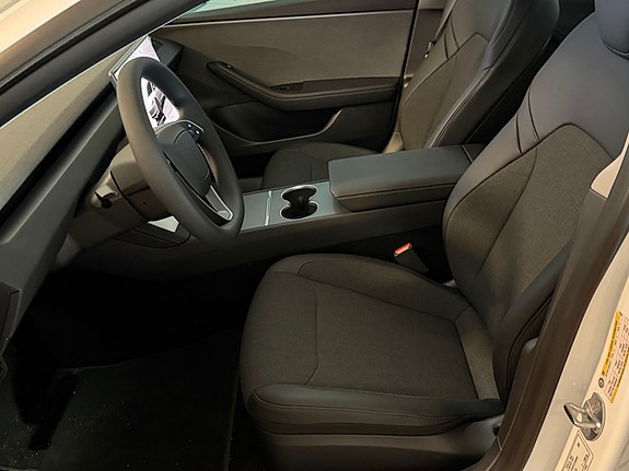 Tesla Model 3 10 of 23