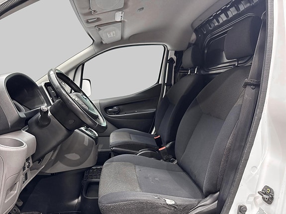 Nissan e-NV200 10 of 26