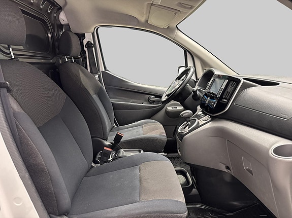 Nissan e-NV200 11 of 26