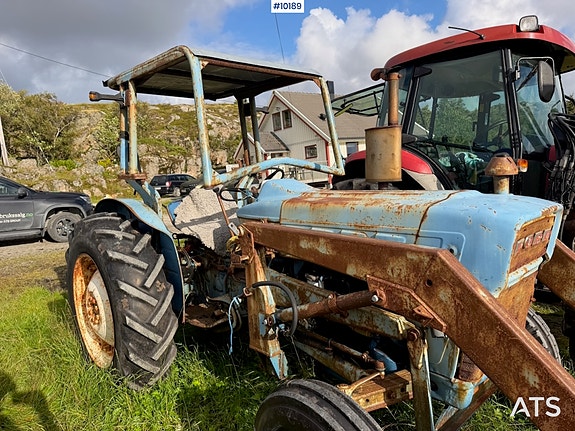 Ford 2000 traktor med frontlaster 4 of 5