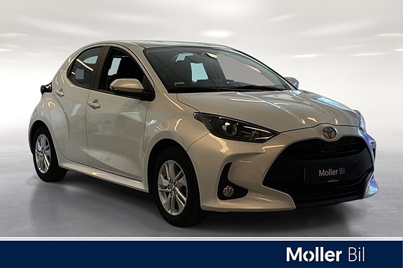 Toyota Yaris 3 of 18