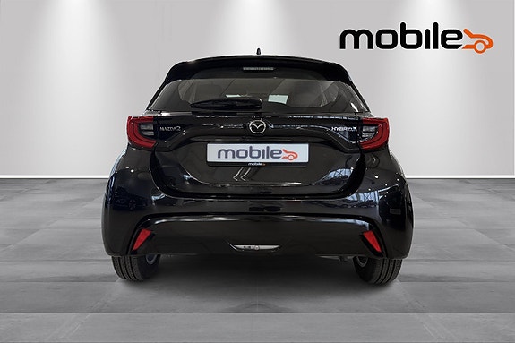 Mazda 2 4 of 5