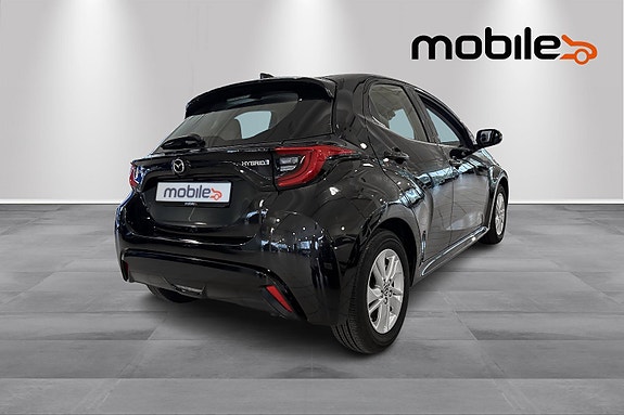 Mazda 2 3 of 5