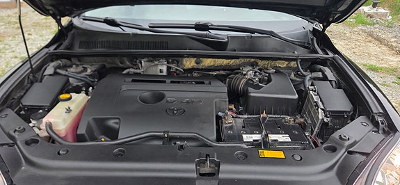 Toyota RAV4 9 of 12