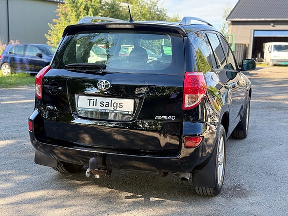 Toyota RAV4 11 of 30