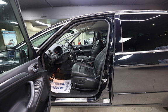 Ford S-MAX 24 of 30