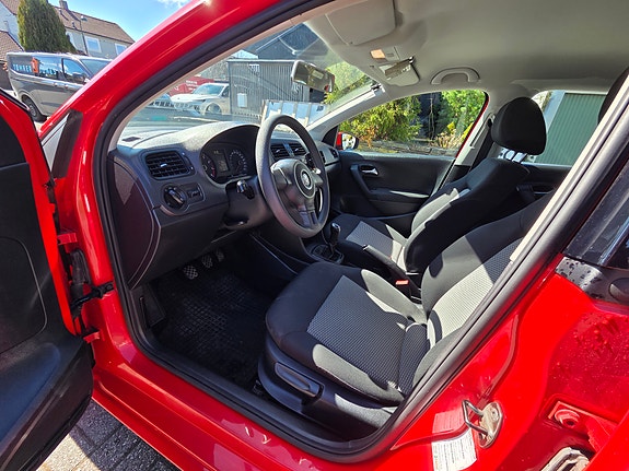 Volkswagen Polo 16 of 22