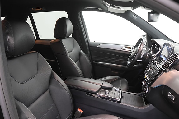 Mercedes-Benz GLE500 e 25 of 26