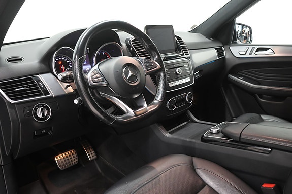 Mercedes-Benz GLE500 e 14 of 26