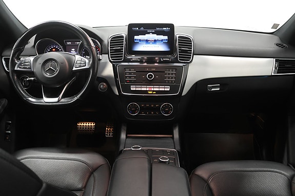 Mercedes-Benz GLE500 e 20 of 26