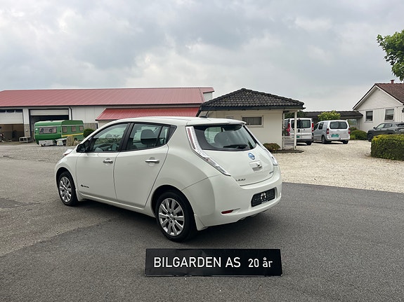 Nissan Leaf 7 of 11