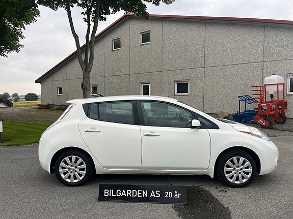 Nissan Leaf 4 of 11