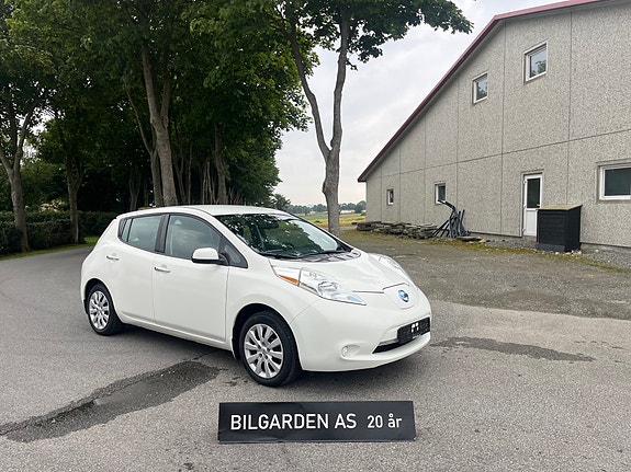 Nissan Leaf 3 of 11