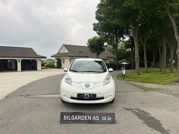 Nissan Leaf 2 of 11