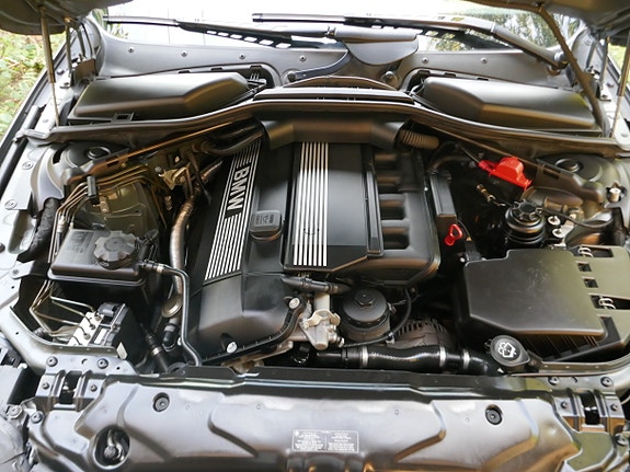 BMW 520i 11 of 17