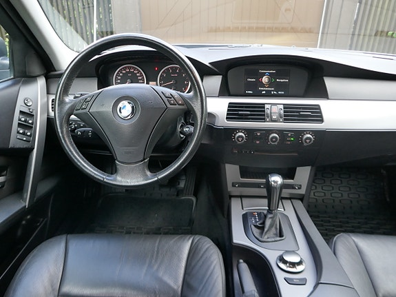 BMW 520i 6 of 17