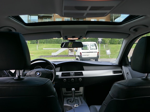 BMW 520i 10 of 17