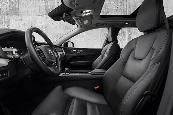 Volvo XC60 11 of 28