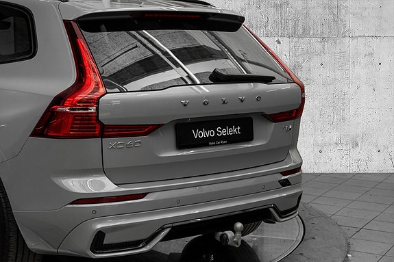 Volvo XC60 7 of 28