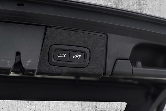 Volvo XC60 24 of 28