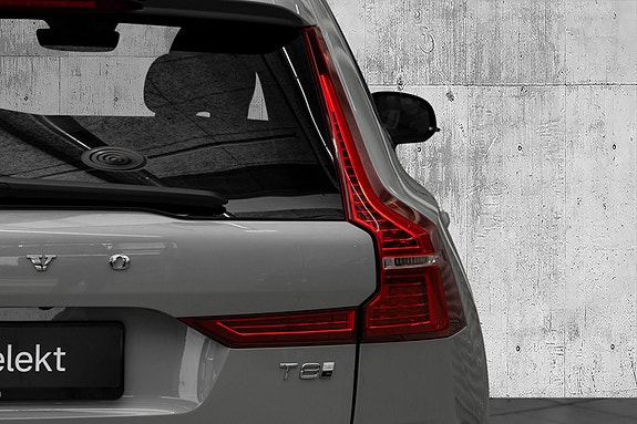 Volvo XC60 8 of 28
