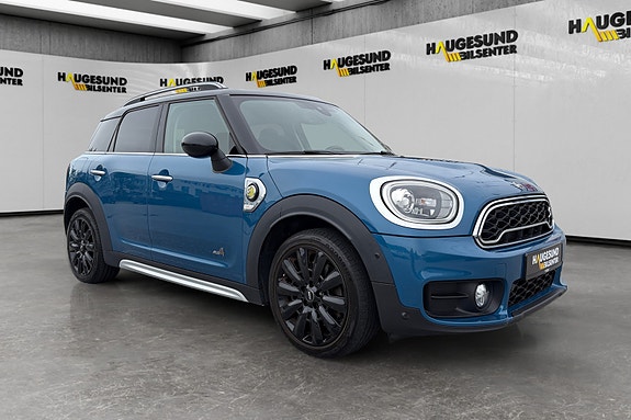 MINI Countryman Cooper SE 2 of 18