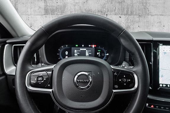 Volvo XC60 15 of 29