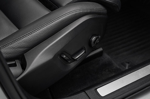 Volvo XC60 27 of 29
