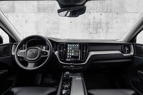 Volvo XC60 14 of 29