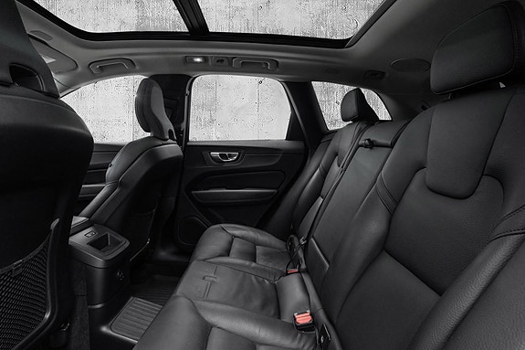 Volvo XC60 13 of 29