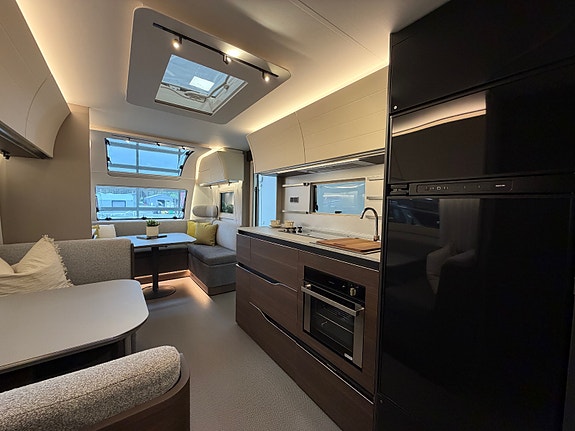 Adria Alpina 753 UP Cityvann / Stekeovn / Pano / Dusj / Alde 22 of 30