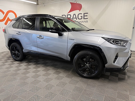 Toyota RAV4 3 of 30