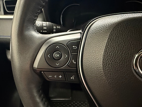 Toyota RAV4 21 of 30