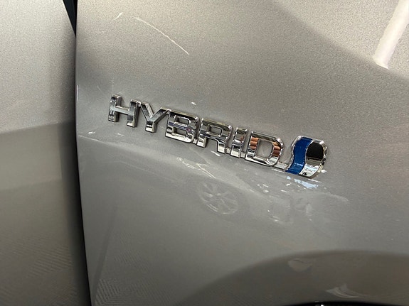 Toyota RAV4 12 of 30