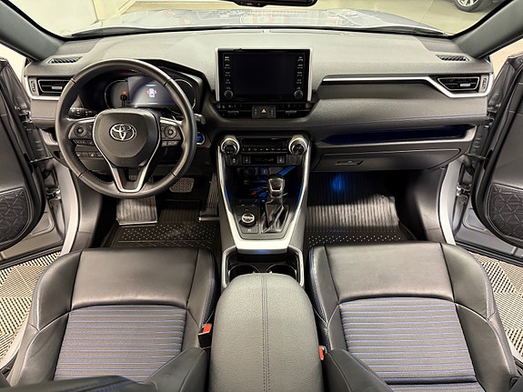 Toyota RAV4 19 of 30