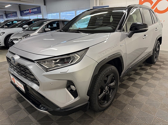 Toyota RAV4 9 of 30