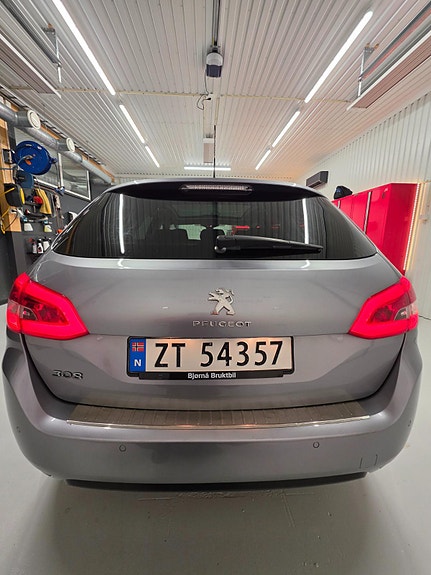 Peugeot 308 SW 4 of 24