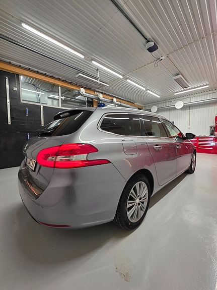Peugeot 308 SW 5 of 24