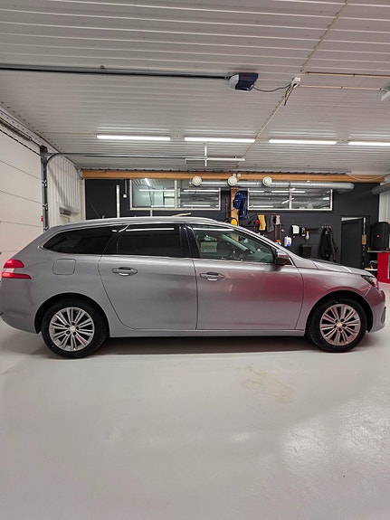 Peugeot 308 SW 6 of 24
