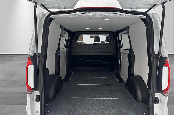 Volkswagen Transporter 9 of 14