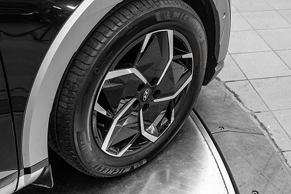 Hyundai Ioniq 5 9 of 28