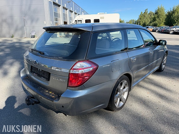 Subaru Legacy 5 of 30
