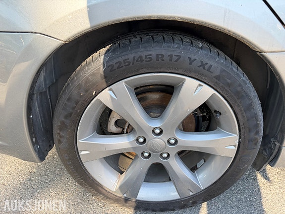 Subaru Legacy 15 of 30