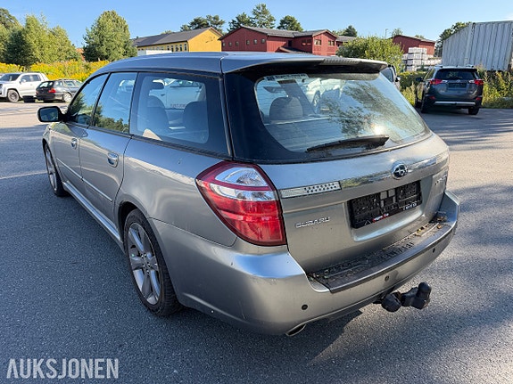 Subaru Legacy 3 of 30