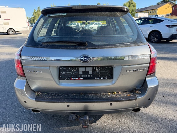 Subaru Legacy 4 of 30