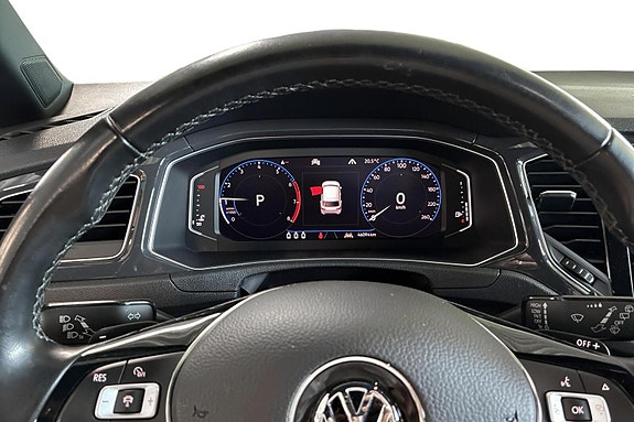 Volkswagen T-Roc 8 of 17