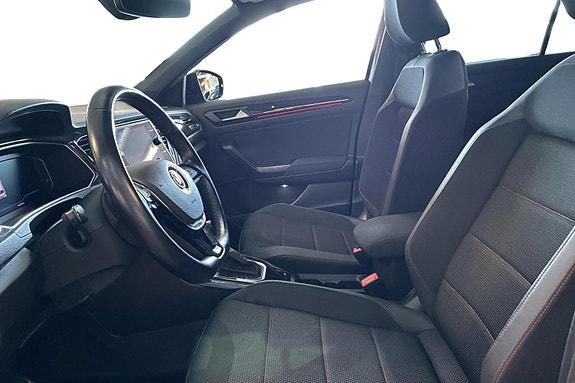 Volkswagen T-Roc 5 of 17
