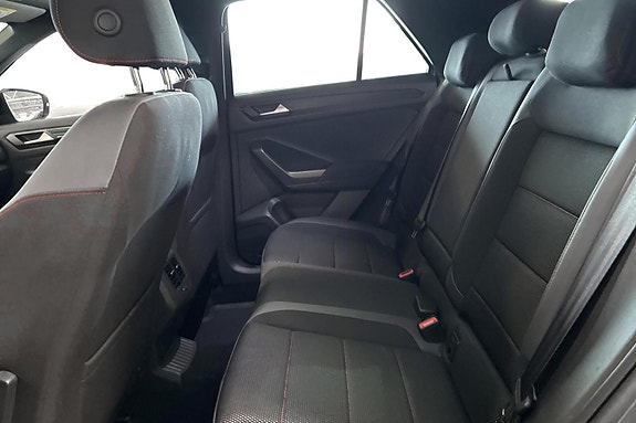 Volkswagen T-Roc 6 of 17