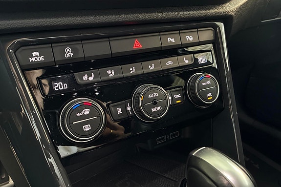 Volkswagen T-Roc 14 of 17